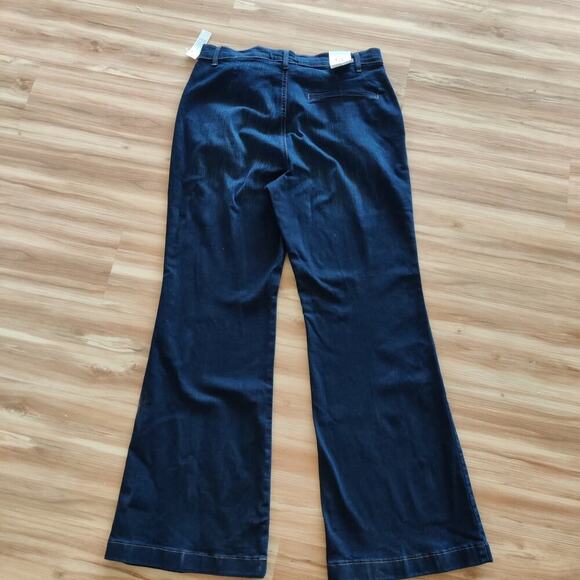 Gloria Vanderbilt Be Glorious Flare Trouser Jeans Sz 16 Blue Ashville Whiskered - Picture 2 of 8